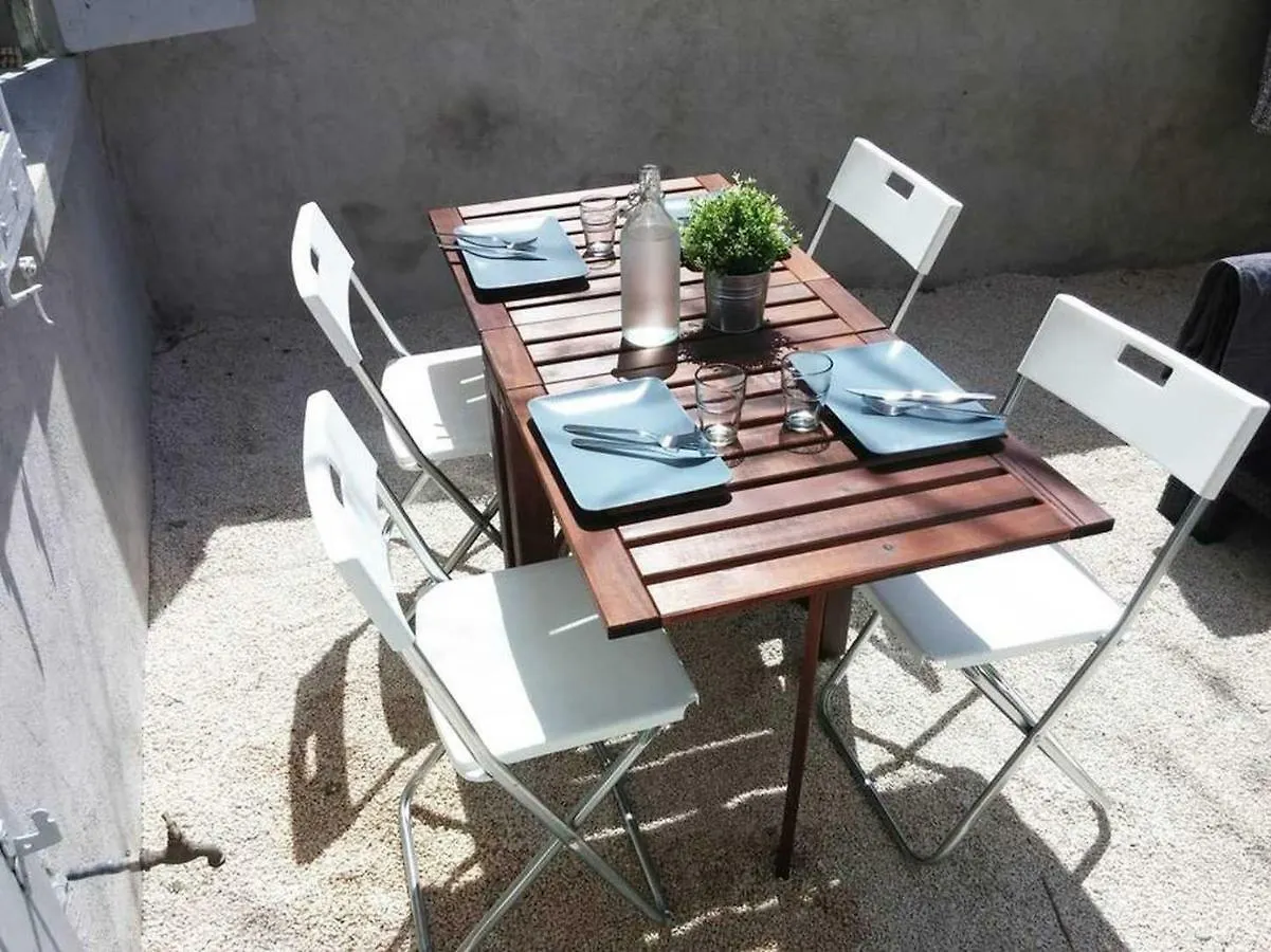 Gregbnb - Studio Terrasse - Parking Inclus - Climatise - 15Min Gare Toulon Apartment