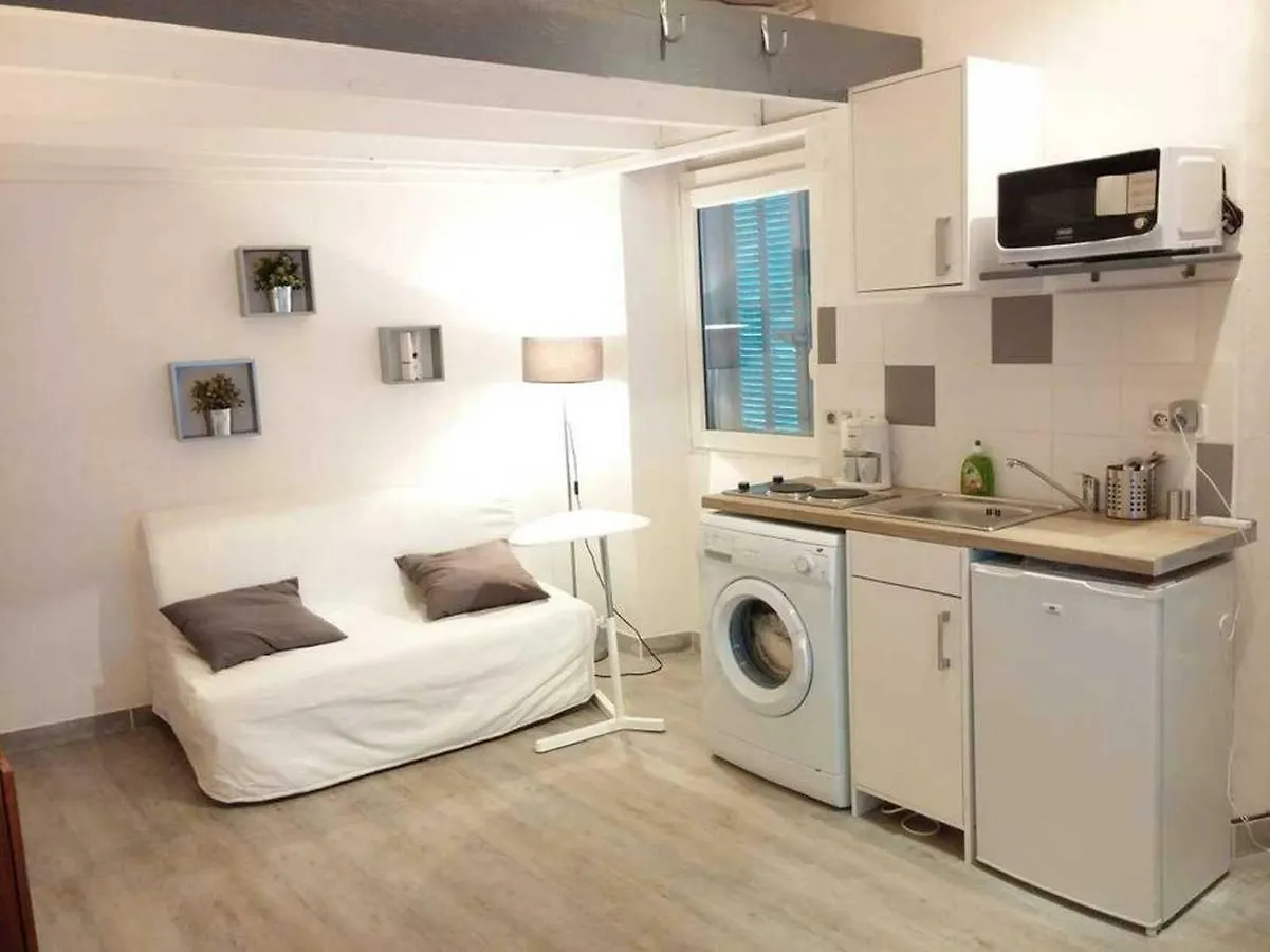 Gregbnb - Studio Terrasse - Parking Inclus - Climatise - 15Min Gare Toulon