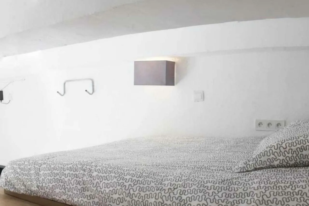 GregBnb - Studio Terrasse - PARKING INCLUS - CLIMATISÉ - 15min Gare Toulon